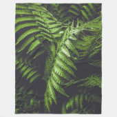 Moody Botanical Dark Green Fern Leaves Cozy フリースブランケット (正面)
