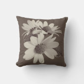 Moody Brown Daisy Custom Monogram Chince Pillow クッション (正面)