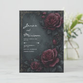 Moody Dark Charcoal Burgundy Rose Floral Wedding 招待状 (スタンド正面)