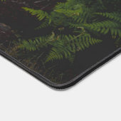 Moody green nature theme with ferns デスクマット (コーナー)