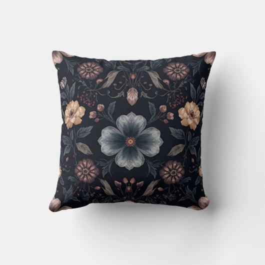 Moody Midnight Dark Botanical Floral  クッション (裏面)