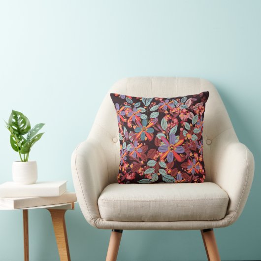 Moody Midnight Floral Folk Art Pattern Pillow クッション (椅子)