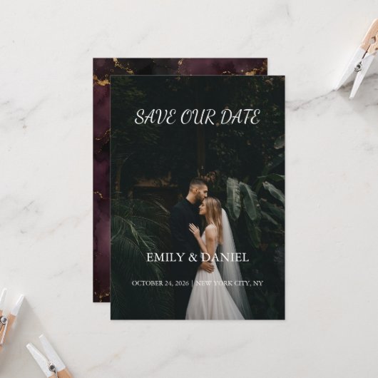 Moody Plum Noir Elegant Fall Photo Save The Date 招待状 (正面/裏面インサイチュ)