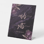 Moody Purple Rose Gold Floral Wedding Cards Gifts 台座サイン (正面)