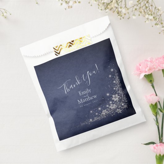 Moonlit Grove Celestial Woodland Wedding フェイバーバッグ (封をした状態)