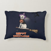 Moonlit Pup – Halloween Dog in Witch Hat アクセントクッション (裏面)