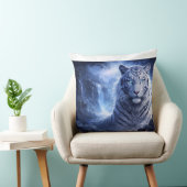 Moonlit White Tiger Guardian – Blue Fantasy Spirit クッション (椅子)
