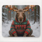 Moose Wearing Ugly Christmas Sweater マウスパッド (正面)