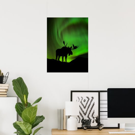 Moose with Green Aurora Borealis, Alaska ポスター (ホームオフィス)