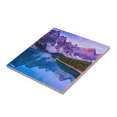 moraine湖の日の出の前のバラ色の雲 タイル (側面)