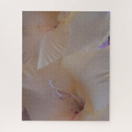 Morning Calm: Blush Petals in Gentle Focus ジグソーパズル