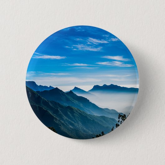 Morning Mountain Mist 缶バッジ (正面)