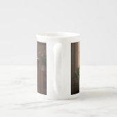 Morning Sunshine in the Living Room – Peaceful Tea ボーンチャイナマグカップ (裏面)