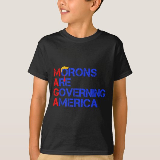 Morons Are Governing America Funny Trump 2024  Tシャツ (正面)