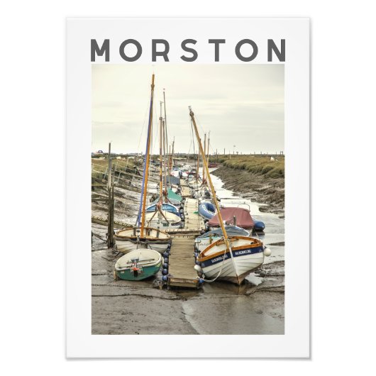 Morston Boats at Low Tide, North Norfolk フォトプリント (正面)