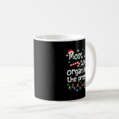 Most Likely To Organize All The Christmas Matching コーヒーマグカップ (正面右)