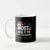 Most Likely To Peek At The Christmas Funny Xmas コーヒーマグカップ (左)