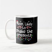 Most Likely To Shake The Christmas Matching Family コーヒーマグカップ (左)