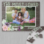 Most Loved Daddy - 素朴 Dark Wood Frame ジグソーパズル<br><div class="desc">写真魅力的のパズルあなたのパパ素晴らし – 父の日または誕生日の贈り物。テンプレートは、あなた自身の写真を追加する準備ができて、あなたが望むあなたの好きなタイトル(すなわち、パパ、パパなど)に"パパ"を編集することができもしる。この水彩フローラデザインは、素朴なダークウッドの背景にピンク、桃、カシス紫の花と野生のバラを備えている。魅力的な読ヴィンテージレタリングとスクリプトタイポグラフィの「最も愛された[パパ]」の言葉。一致するアイテムや代替デザインは当社のストアを参照して下さい。</div>