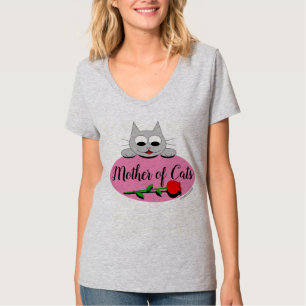 Mother of cats with Red Rose猫好きV Neck Tシャツ