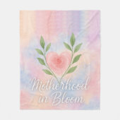 Motherhood in Bloom Fleece Blanket – Floral Gift. フリースブランケット (正面)