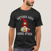 Mothers Day Gnome Graphic For Women Firefighter Mo Tシャツ (正面)