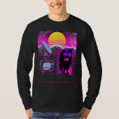 Mothman Figure Cryptid Vapor Wave Art Tシャツ (正面)
