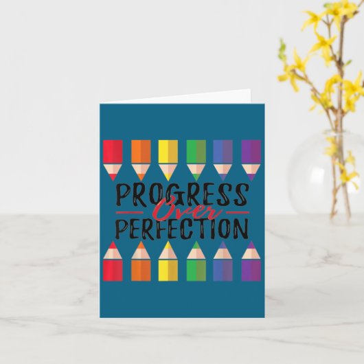 Motivational Progress Over Perfection Back To Scho カード (黄色い花)