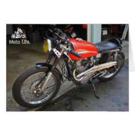 Motoの生命までに少し赤いオートバイ、
