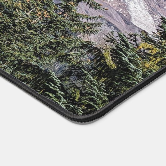 Mount Rainier and Clouds Landscape デスクマット (コーナー)