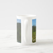 Mount Rainier Lake Reflection with Wildflowers ボーンチャイナマグカップ (裏面)