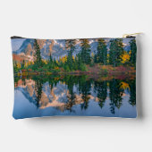 Mount Shuksan mirrored in Reflection Lake アクセサリーポーチ (裏面)