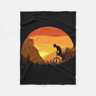 Mountain Biking Retro Sunset Trail Rider  フリースブランケット