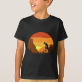 Mountain Biking Retro Sunset Trail Rider  Tシャツ (正面)