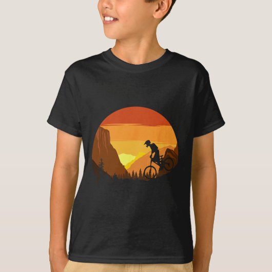 Mountain Biking Retro Sunset Trail Rider  Tシャツ (正面)