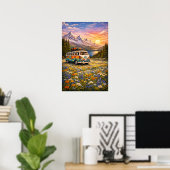 Mountain Sunset Wildflowers Retro Hippie Van Art ポスター (ホームオフィス)