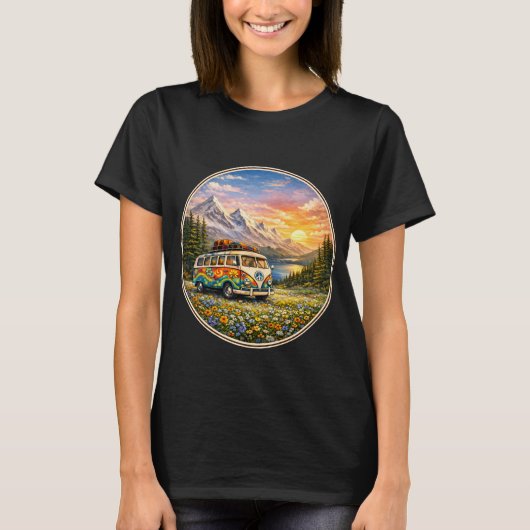 Mountain Sunset Wildflowers Retro Hippie Van Life Tシャツ (正面)