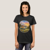 Mountain Sunset Wildflowers Retro Hippie Van Life Tシャツ (正面フル)
