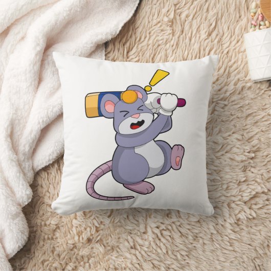 Mouse at Cricket with Cricket bat クッション (ブランケット)