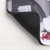 Mousepad mostra alguém estudando. マウスパッド (コーナー)