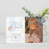 Mr.オネダーフル男の子の写真1歳の誕生日 招待状 (スタンド正面)