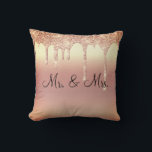 Mr.ミセス・グリッター結婚の形見エレガント クッション<br><div class="desc">美しいサテンルックグリッター「Mr.「愛してる」枕寝室かわいらしのベッドやチェイスのラウンジでの状況。一方は新しいMrとMrsのために、もう一方は"I Love You"タイポグラフィ。</div>