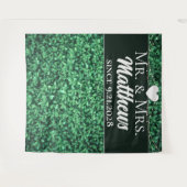 Mr.ミセス・ミセス結婚・ヘッジウォールの写真の背景 タペストリー (正面(横))