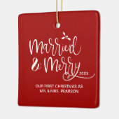 Mr.and夫人としてNewlywed Photo Red初めてのクリスマス セラミックオーナメント (左)