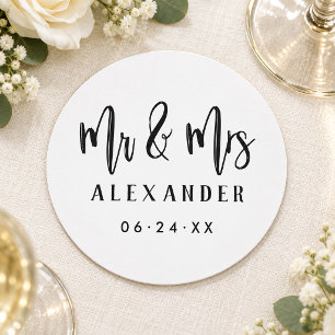 Mr. and Mrs. ブラシスクリプト結婚式の日付 ラウンドペーパーコースター