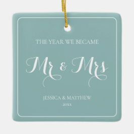 Mr and Mrs Simple Minimalist Blue Newlywed Couple セラミックオーナメント