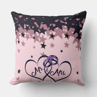 Mr and Mrs Wedding Throw Pillow with Star Backgrou クッション