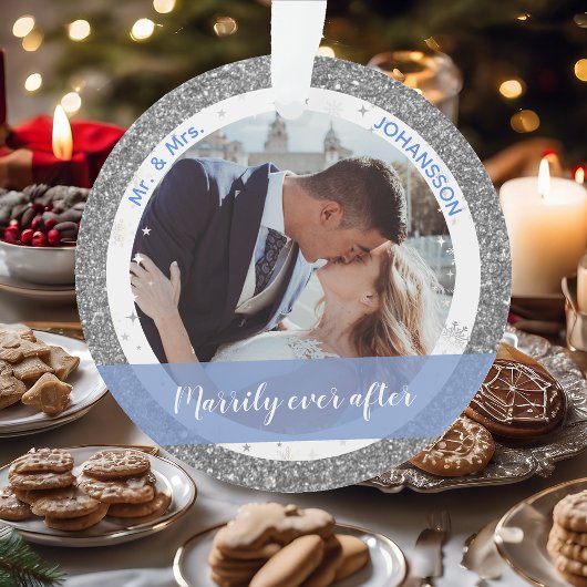 Mr.Mr.とMrs.2のクリスマスとしてMarrilyの最初の写真 オーナメント