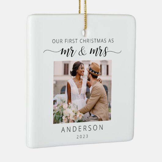 Mr.Mr.Mrs.フォトミニマリストとしての初めてのクリスマス セラミックオーナメント (右)