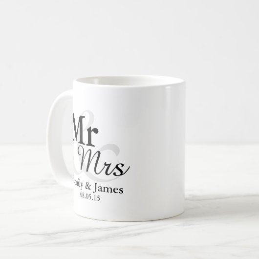 Mr&Mrsのシンプルでエレガントなタイポグラフィの結婚式の引き出物 コーヒーマグカップ (正面左)
